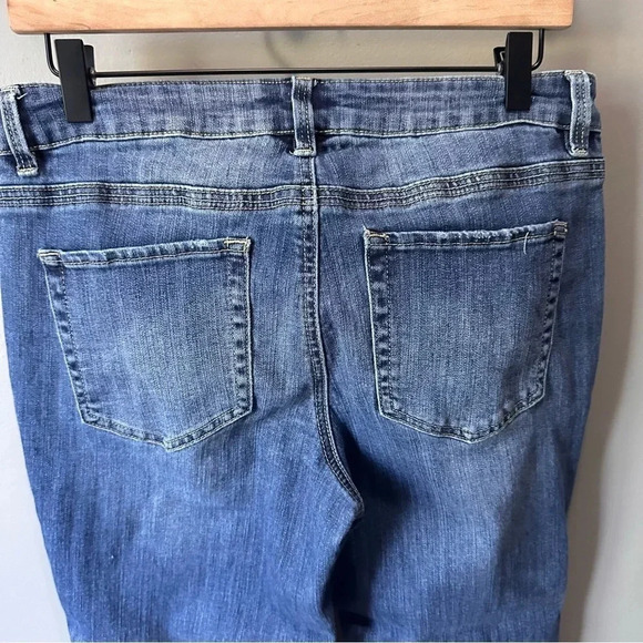 Maurice’s‎ Ankle Cropped Jeans. Medium wash. Cuffed hem. EUC. Size 7/8 - Picture 4 of 6